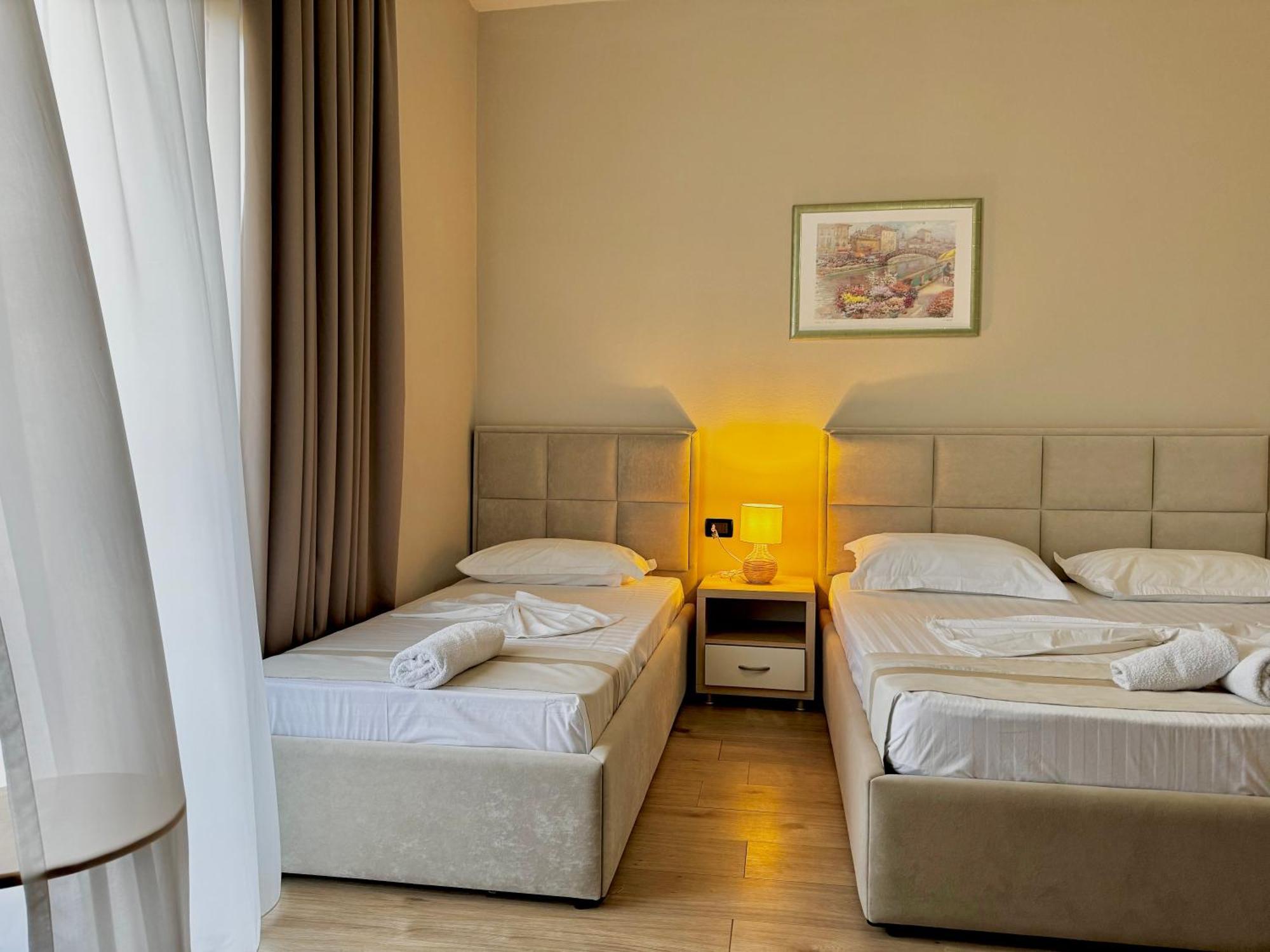 Hotel Denta Radhime Luaran gambar