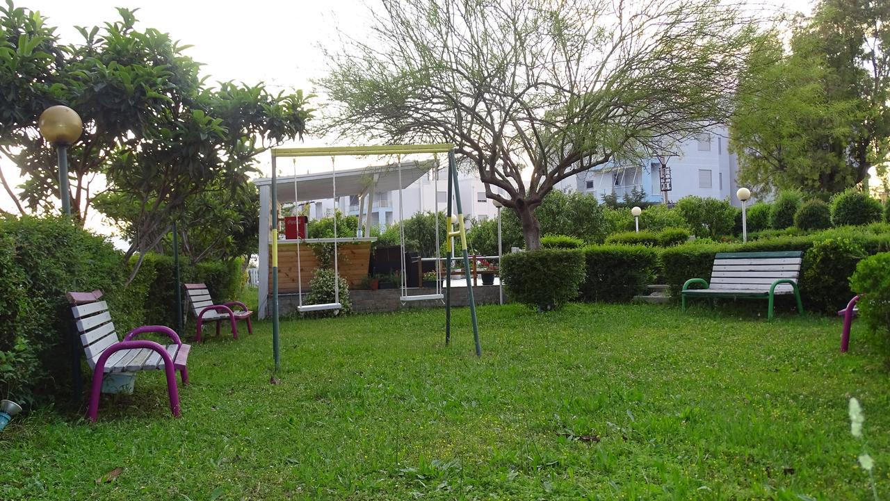 Hotel Denta Radhime Luaran gambar